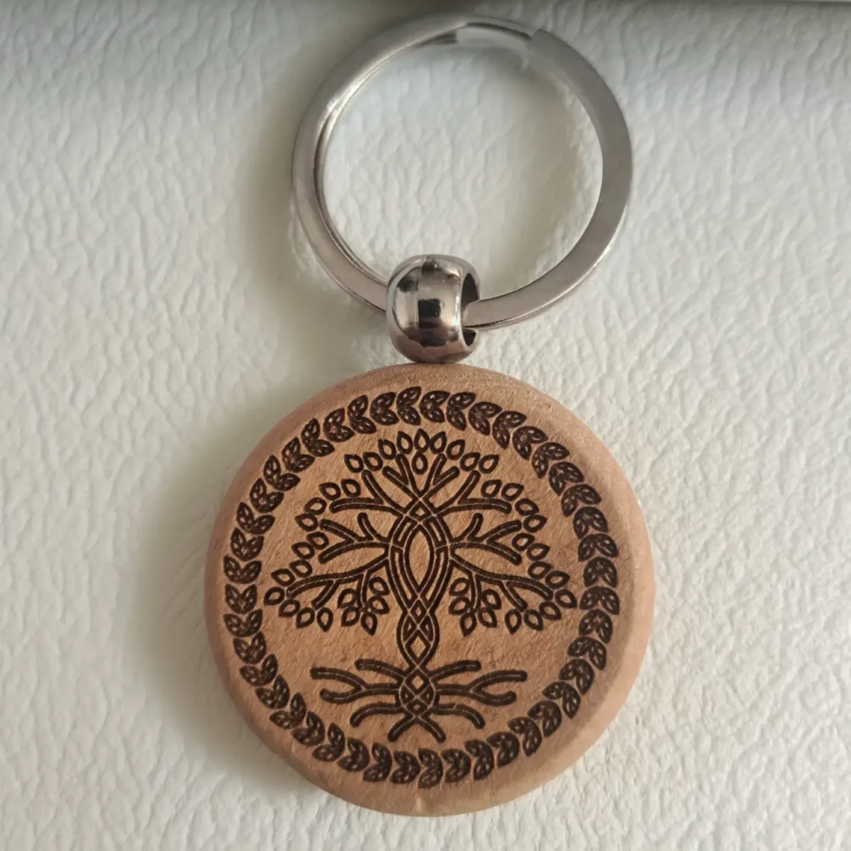 Porte‑clé rond en bois clair – Personnalisable en ligne