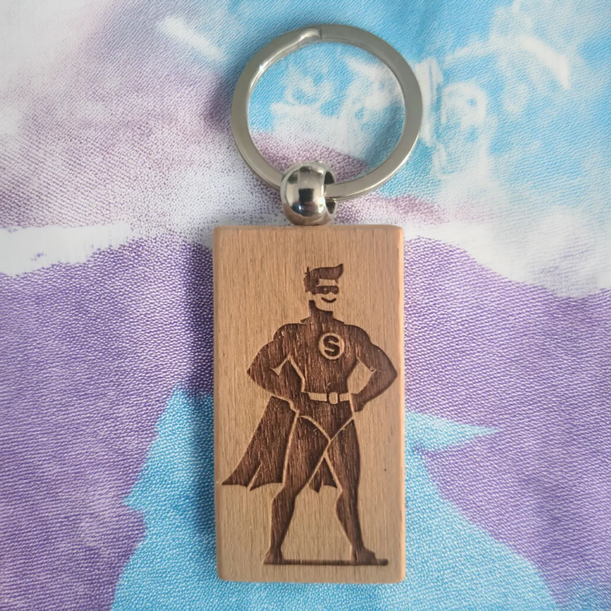 Porte‑clé rectangle en bois clair – Personnalisable en ligne